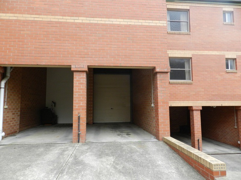 2/33 Ottiwell Street, Goulburn NSW 2580