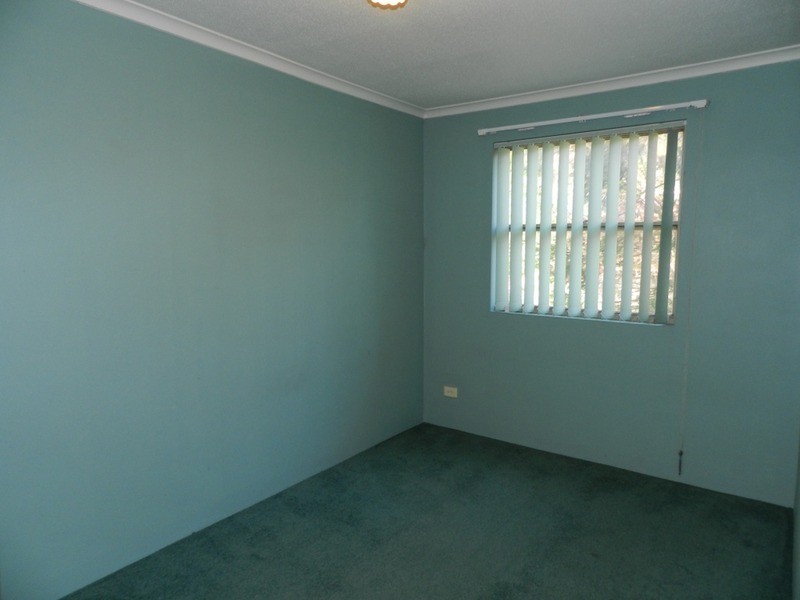 2/33 Ottiwell Street, Goulburn NSW 2580