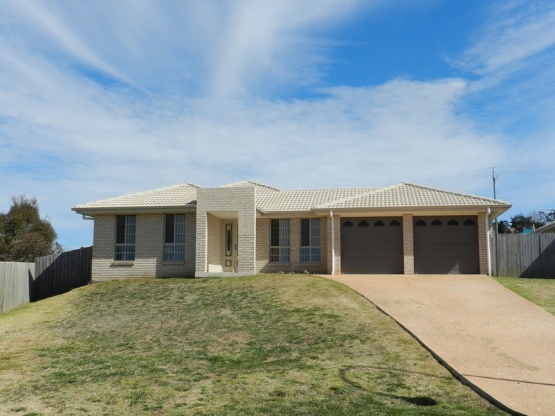 10 Barry Crescent, Goulburn NSW 2580