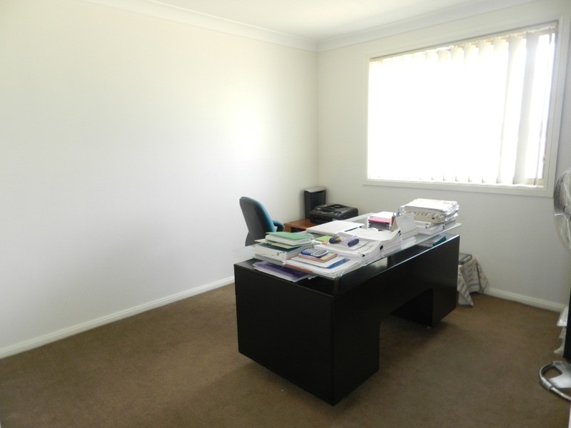 10 Barry Crescent, Goulburn NSW 2580