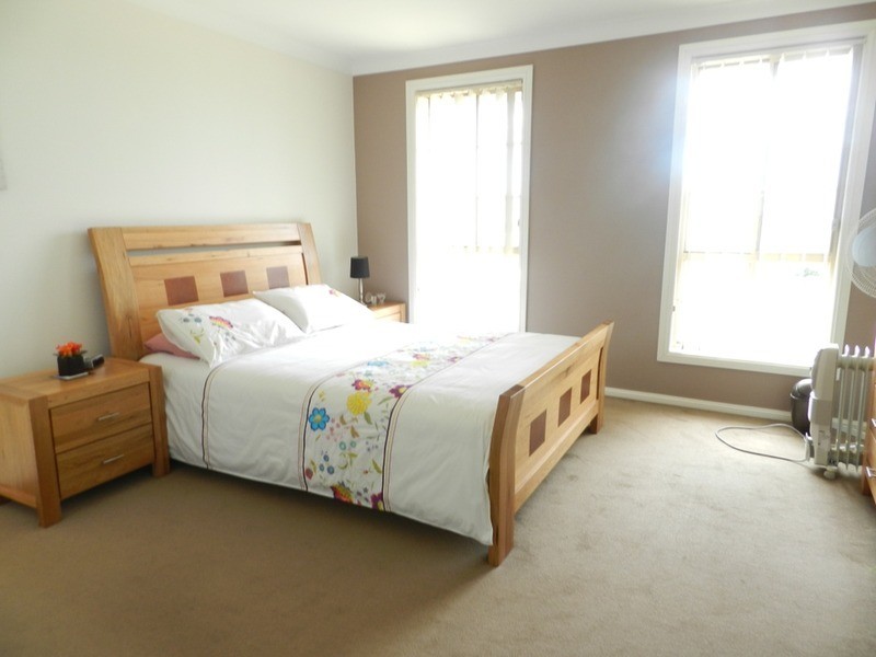 10 Barry Crescent, Goulburn NSW 2580