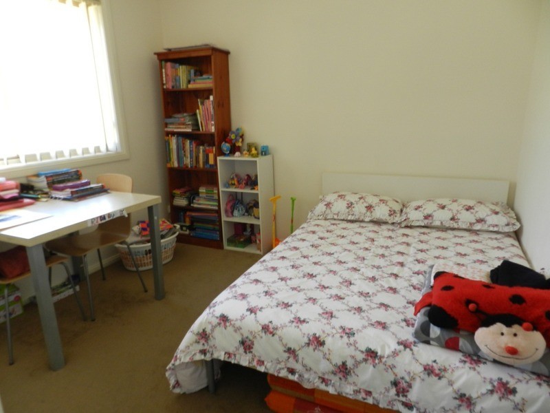 10 Barry Crescent, Goulburn NSW 2580