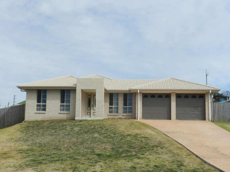 10 Barry Crescent, Goulburn NSW 2580