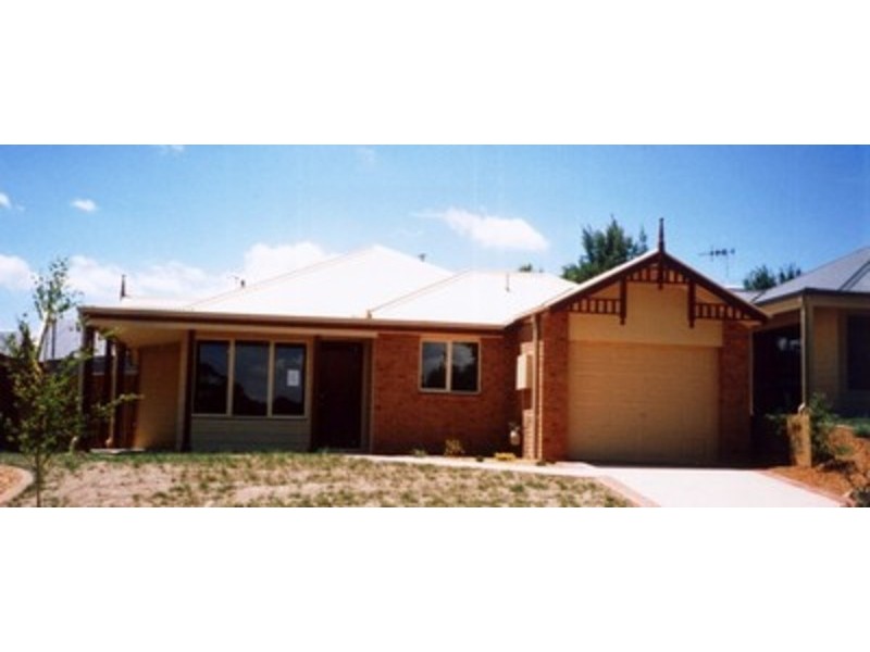 9 Holland Street, Goulburn NSW 2580