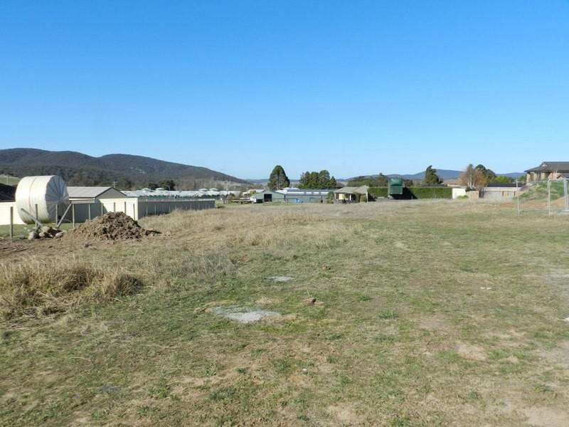 14 Racecourse Drive, Goulburn NSW 2580