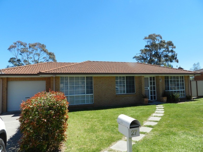 27 Loseby  Avenue, Marulan NSW 2579