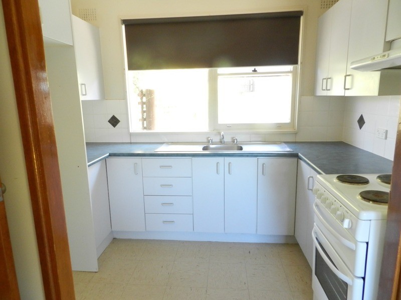 13 Caoura  Crescent, Goulburn NSW 2580