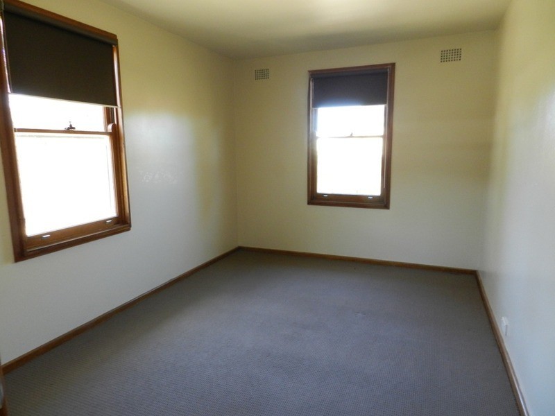 13 Caoura  Crescent, Goulburn NSW 2580