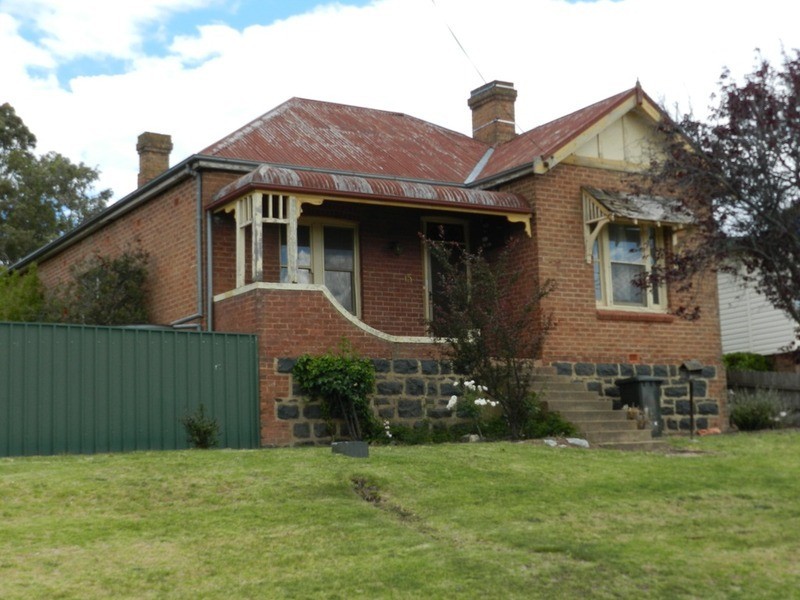 15 Eleanor  Street, Goulburn NSW 2580