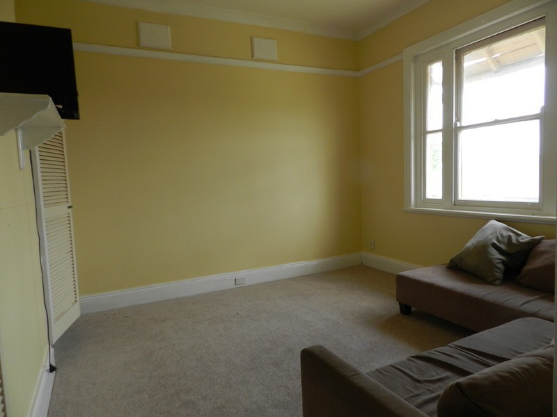 15 Eleanor  Street, Goulburn NSW 2580