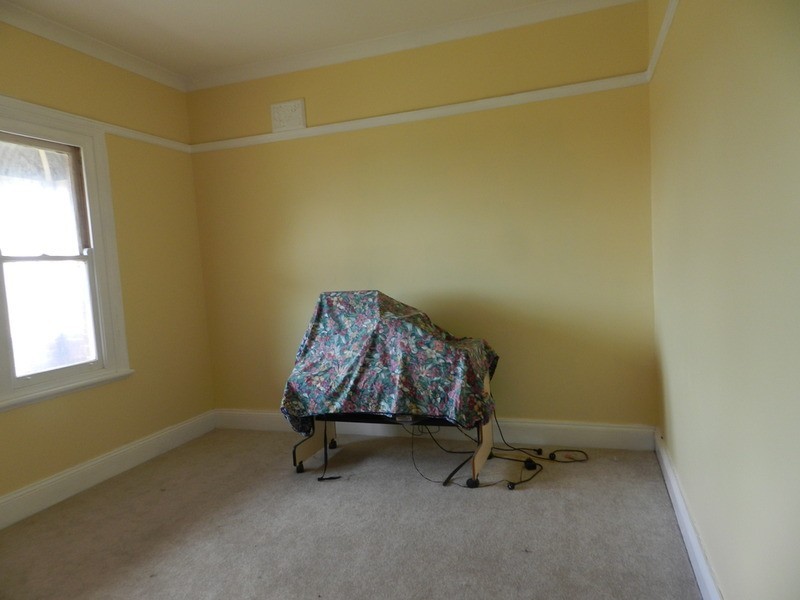 15 Eleanor  Street, Goulburn NSW 2580