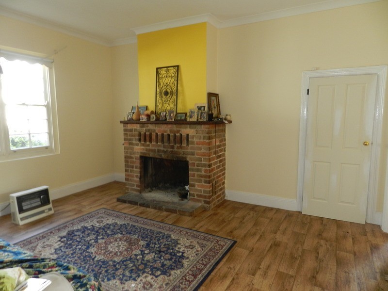 15 Eleanor  Street, Goulburn NSW 2580