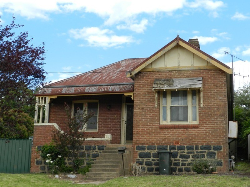 15 Eleanor  Street, Goulburn NSW 2580