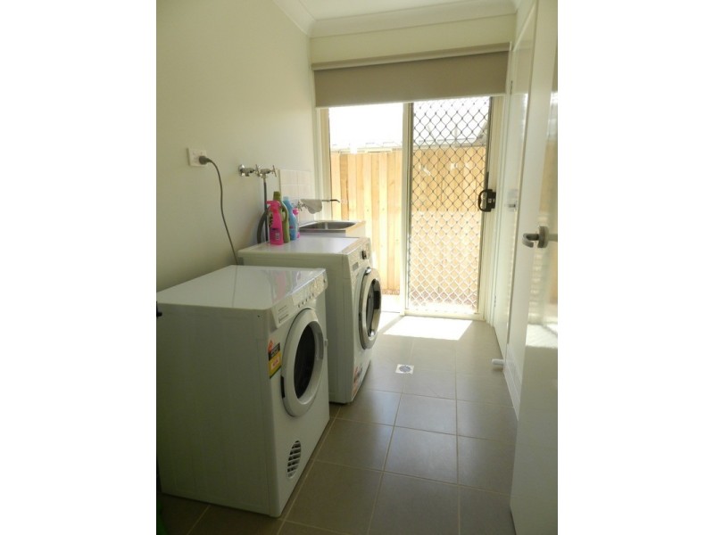 4 Walsh Drive, Goulburn NSW 2580