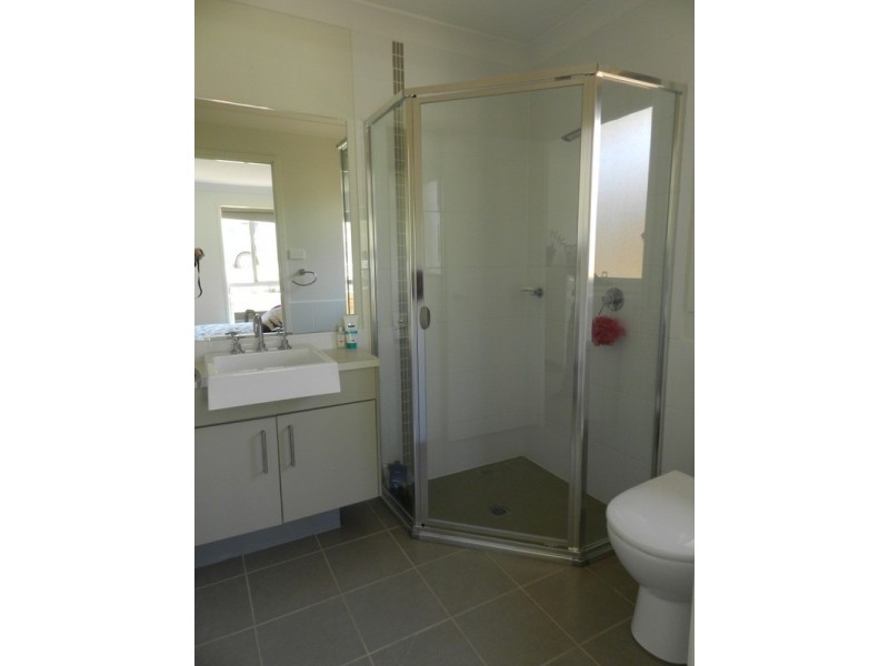 4 Walsh Drive, Goulburn NSW 2580