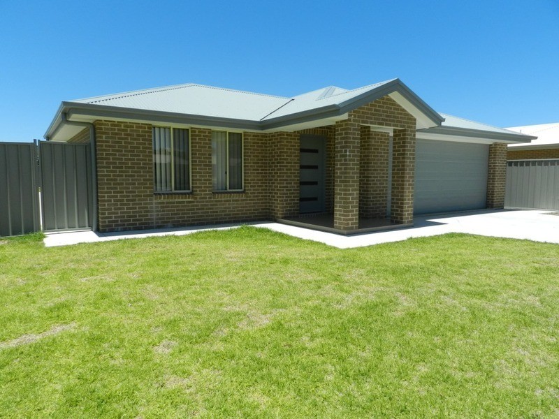 93 Gibson Street, Goulburn NSW 2580