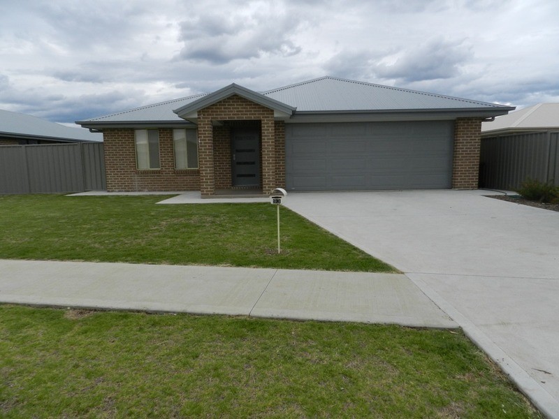 93 Gibson Street, Goulburn NSW 2580