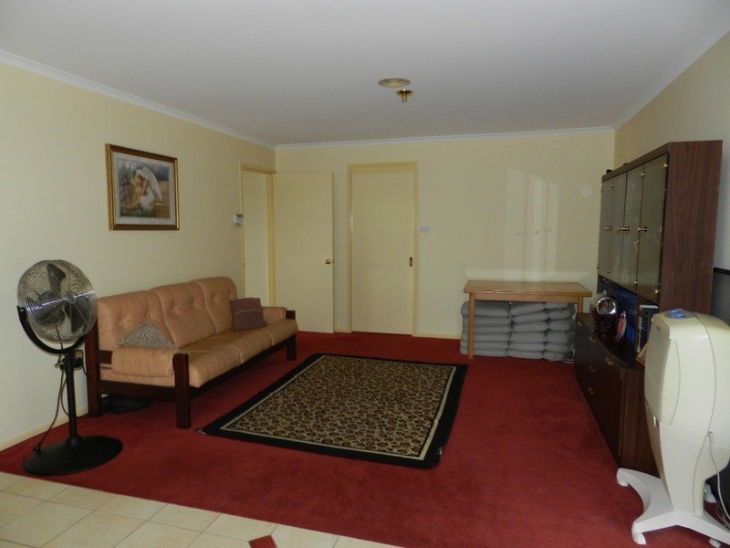 5 Dimitri Street, Goulburn NSW 2580