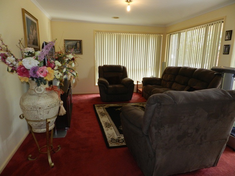 5 Dimitri Street, Goulburn NSW 2580