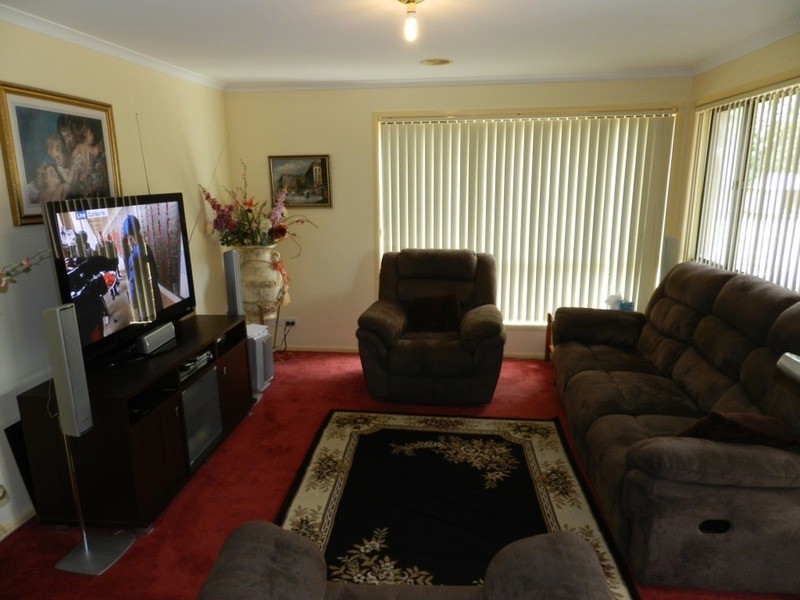 5 Dimitri Street, Goulburn NSW 2580