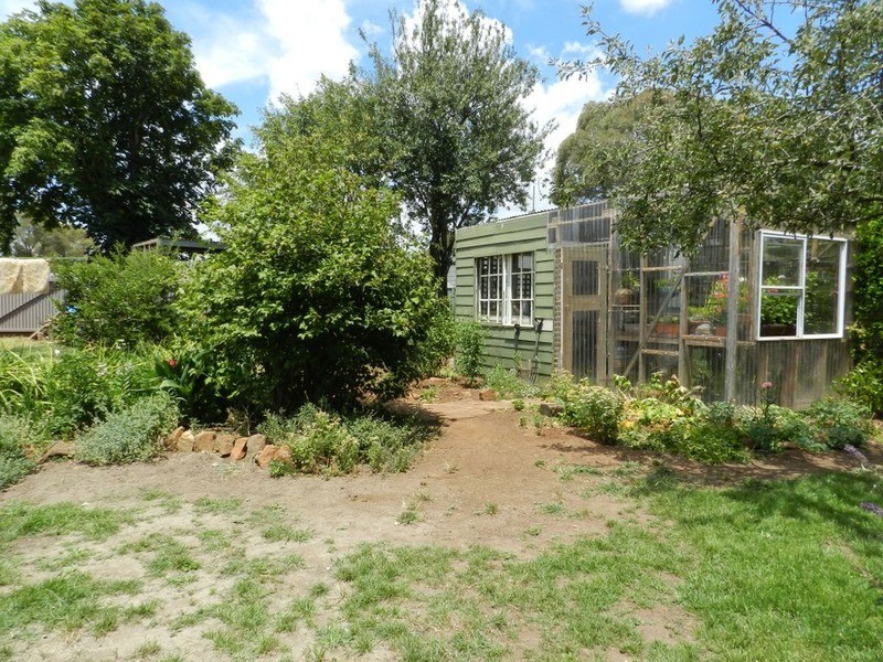 27 Wolseley  Road, Crookwell NSW 2583