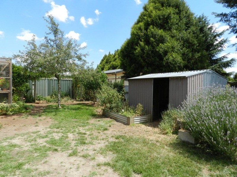 27 Wolseley  Road, Crookwell NSW 2583