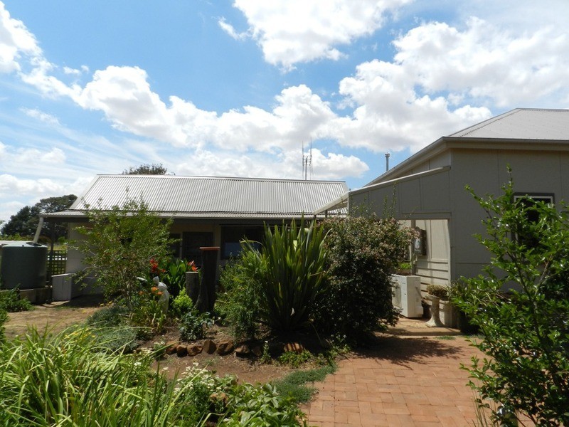27 Wolseley  Road, Crookwell NSW 2583