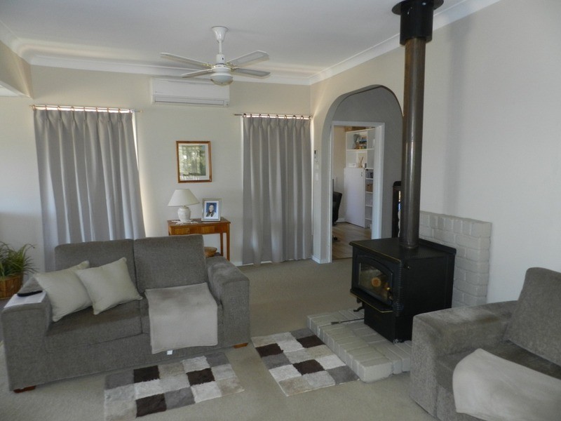 77 Macarthur Street, Taralga NSW 2580