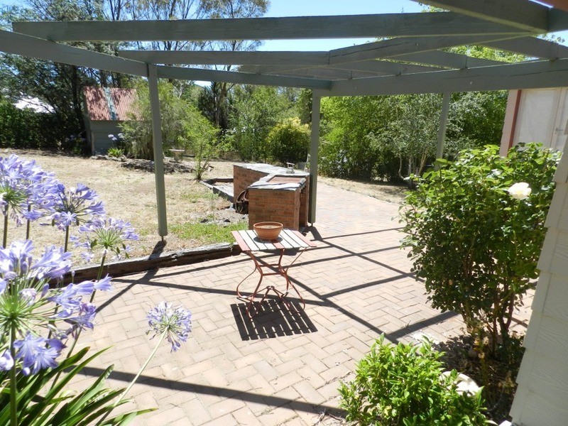 77 Macarthur Street, Taralga NSW 2580