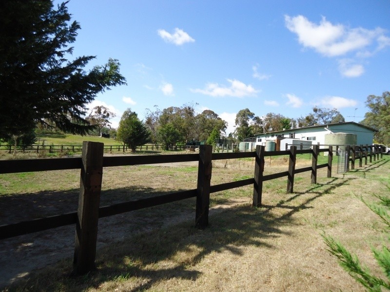 11 Camp Street, Grabben Gullen NSW 2583
