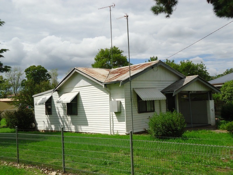 13 Austin Street, Marulan NSW 2579