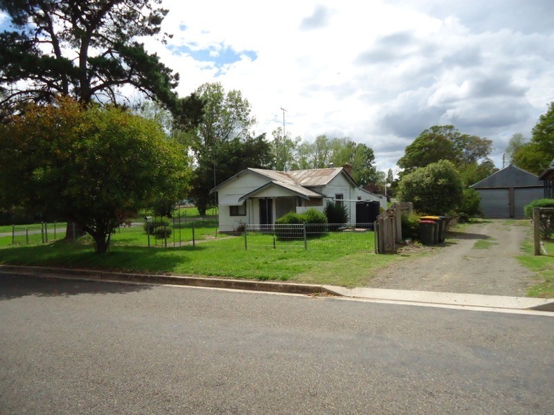 13 Austin Street, Marulan NSW 2579