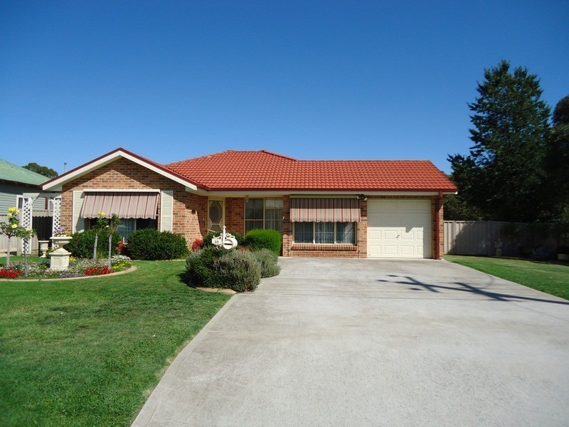 38 Dalley  Street, Goulburn NSW 2580