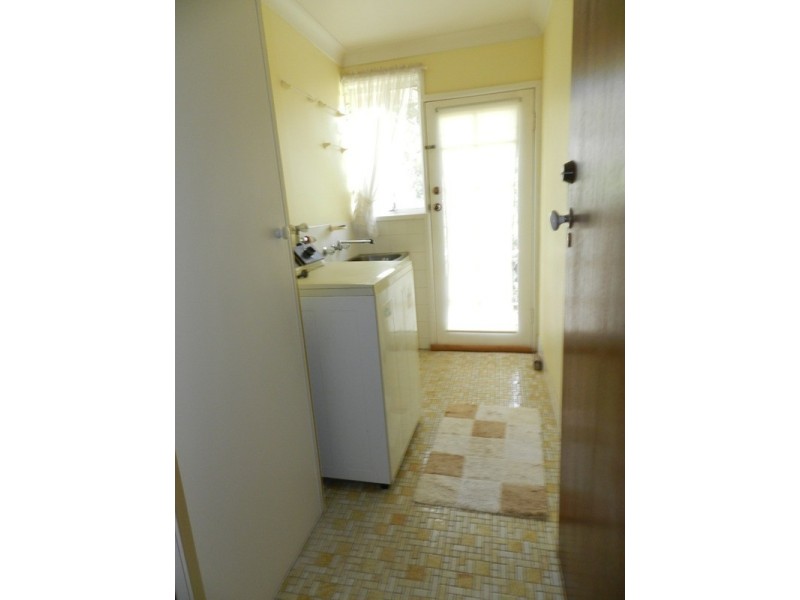 8 Hoddle Avenue, Goulburn NSW 2580