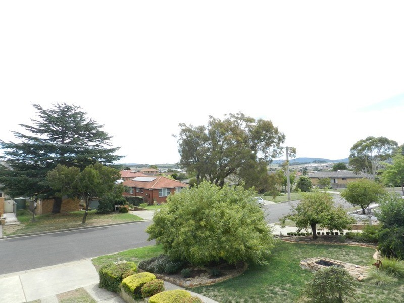 8 Hoddle Avenue, Goulburn NSW 2580