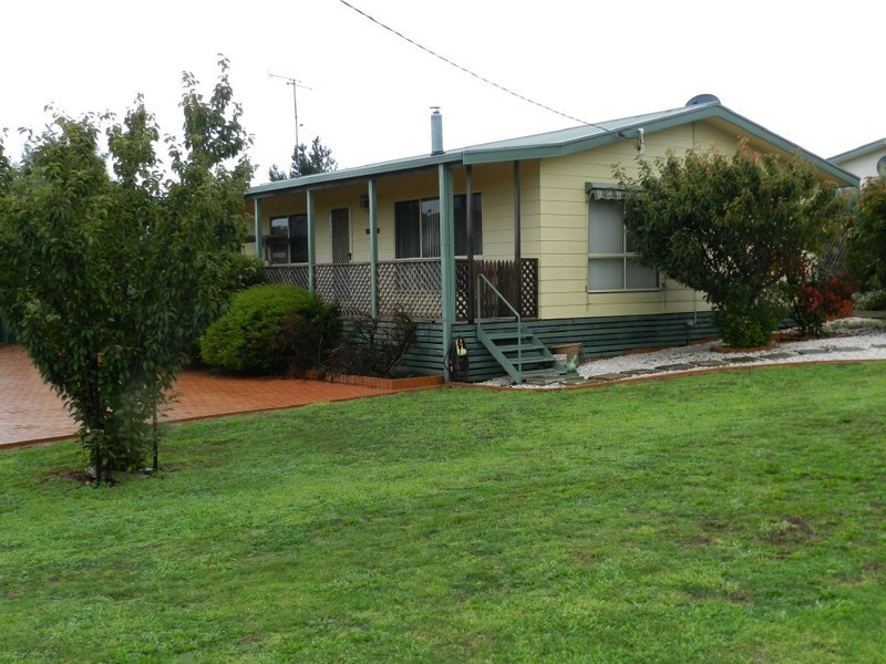 14 Willis Street, Crookwell NSW 2583