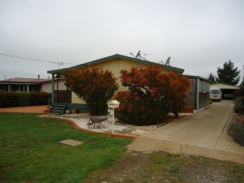 14 Willis Street, Crookwell NSW 2583
