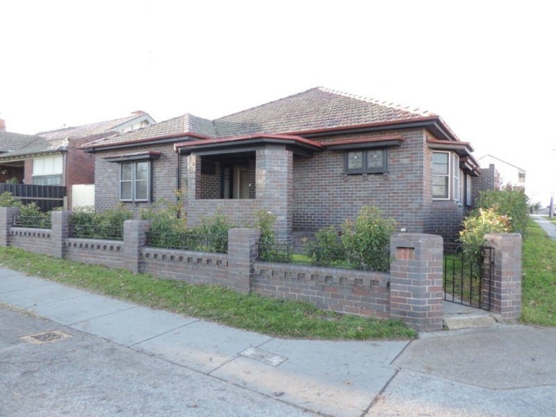 57 Clinton Street, Goulburn NSW 2580