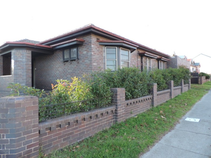 57 Clinton Street, Goulburn NSW 2580