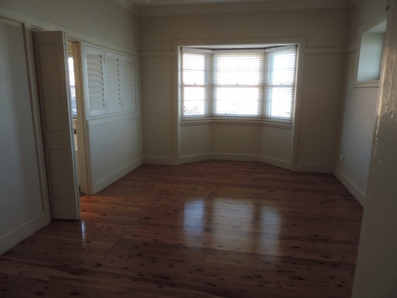 57 Clinton Street, Goulburn NSW 2580