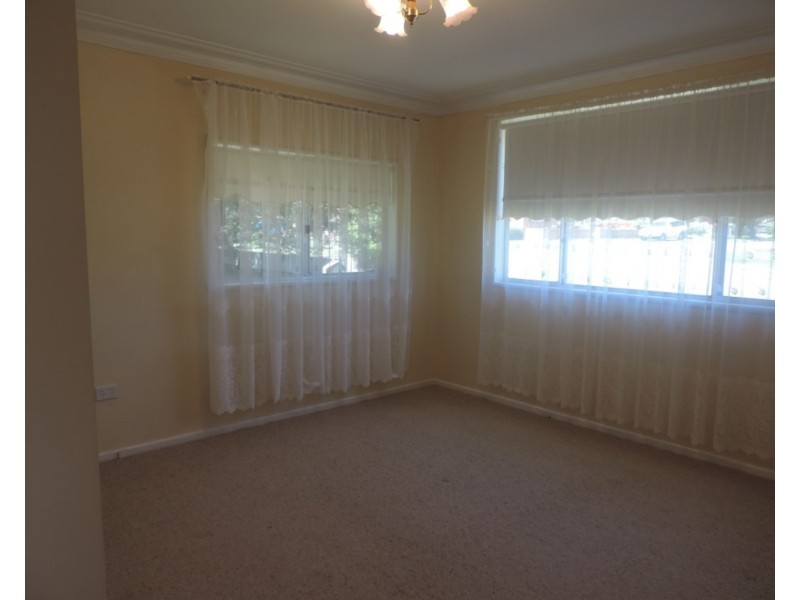 25A Buffalo Crescent, Goulburn NSW 2580