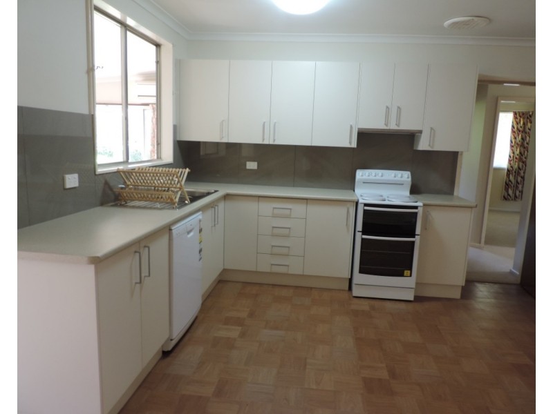 25A Buffalo Crescent, Goulburn NSW 2580