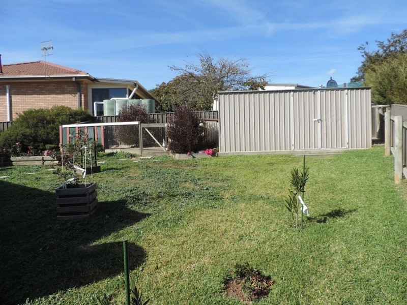 32 Bradford Drive, Goulburn NSW 2580