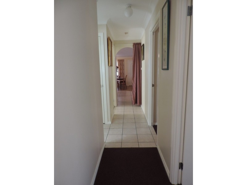 32 Bradford Drive, Goulburn NSW 2580