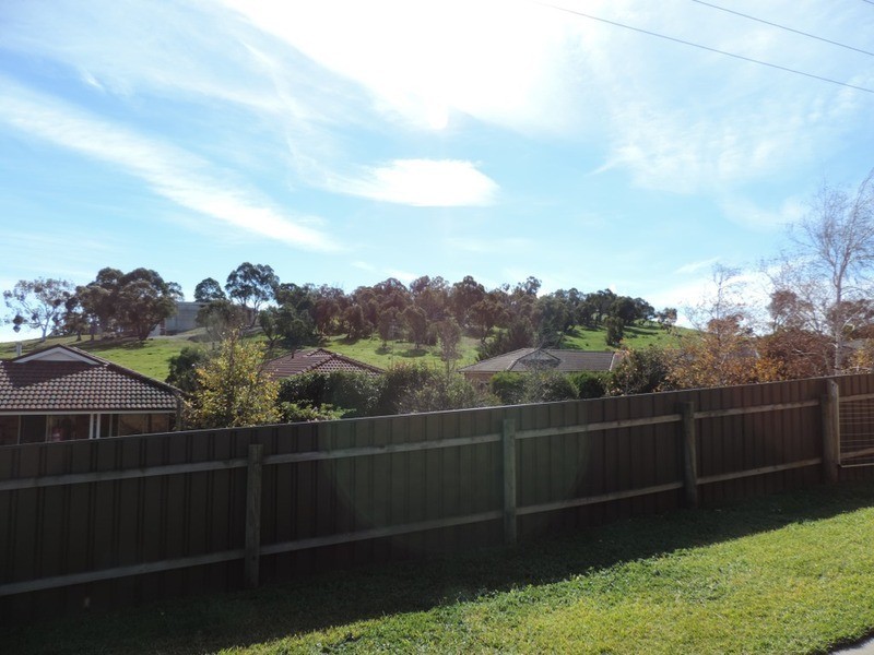 32 Bradford Drive, Goulburn NSW 2580