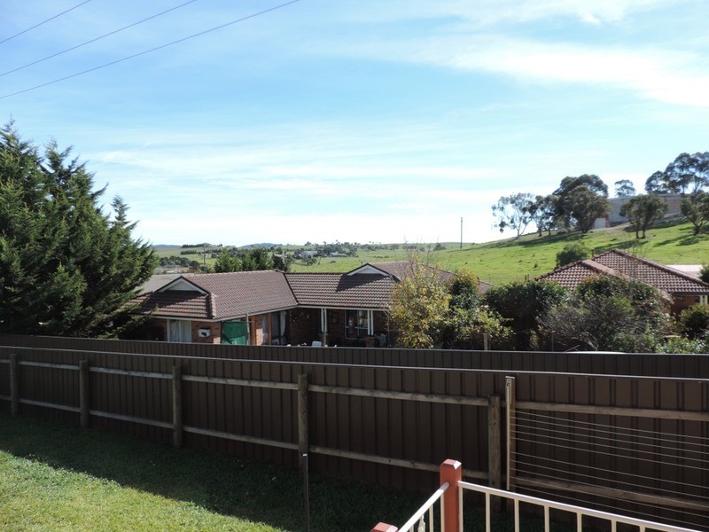 32 Bradford Drive, Goulburn NSW 2580