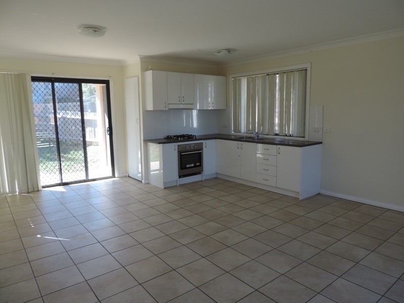 4 Caoura Crescent, Goulburn NSW 2580