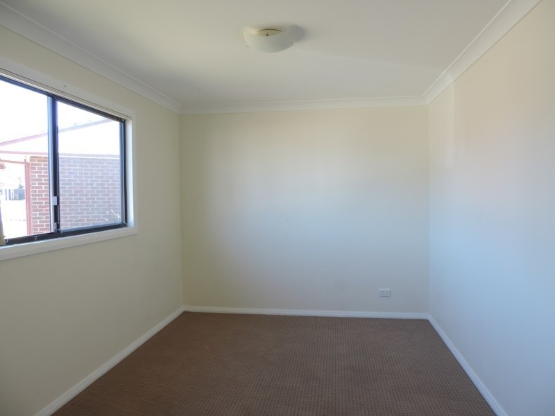 4 Caoura Crescent, Goulburn NSW 2580