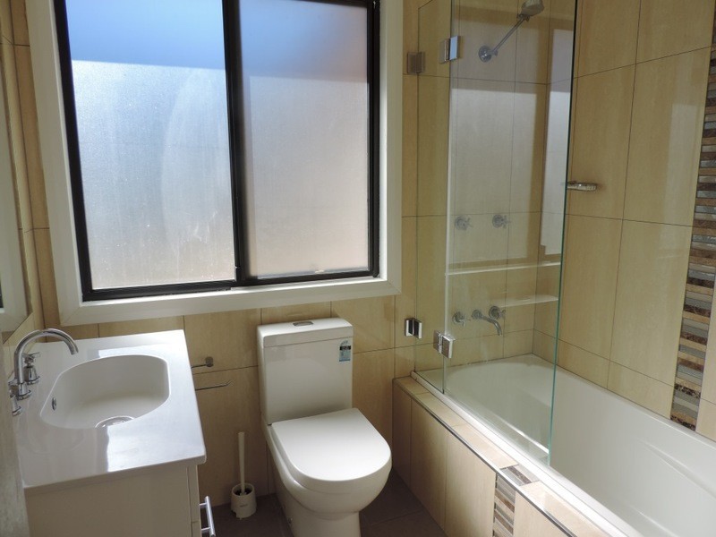 4 Caoura Crescent, Goulburn NSW 2580