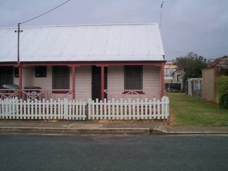 18 Craig Street, Goulburn NSW 2580